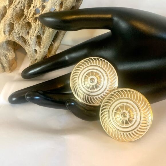 Vintage 80s Whitewashed Gold-Tone Disk Post Earrings - Picture 1 of 5